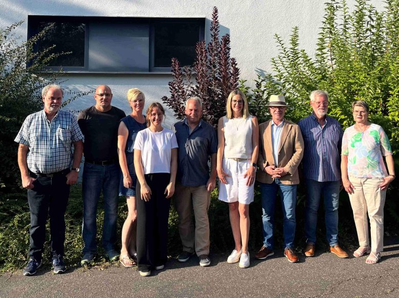 Der Ortsbeirat Udenhausen (von links) mit Boppards Bürgermeister Jörg Haseneier (7. von links): Hans-Otto Ternes, Carsten Lamb, Ines Dittert, Maren Hoffmann, Michael Güntzel (1. stellvertretender Ortsvorsteher), Ortsvorsteherin Sandra Porz, Klaus Behrendt (2. stellvertretender Ortsvorsteher) und Elke Zörb.