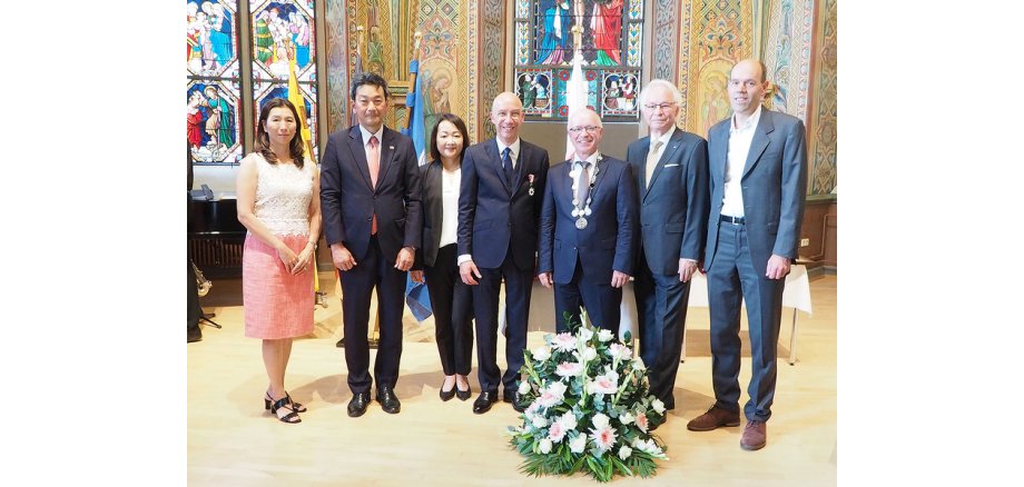 Alfred Roos mit hohem japanischen Orden ausgezeichnet