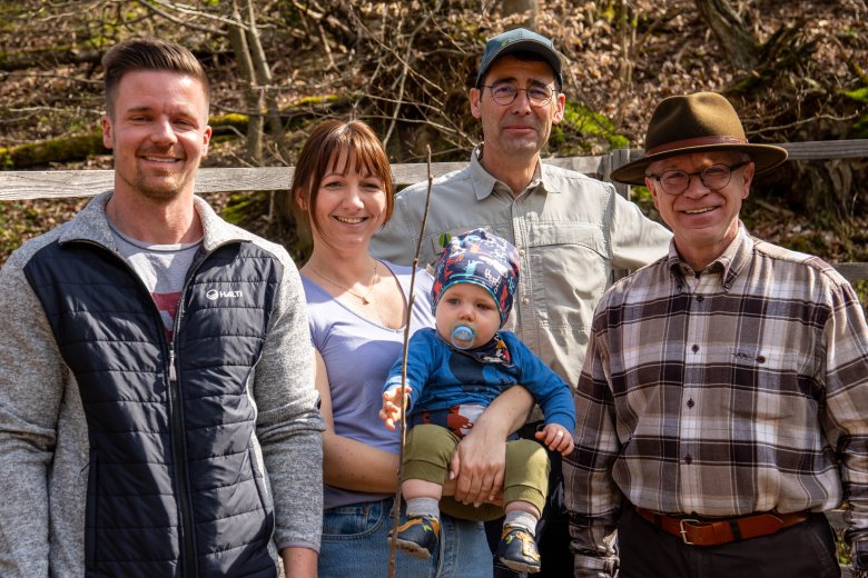 Eindrücke von der Baumpflanzaktion 2024 im Kinder- und Hochzeitswald Boppard.