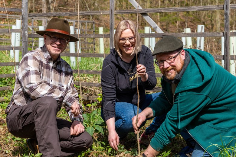 Eindrücke von der Baumpflanzaktion 2024 im Kinder- und Hochzeitswald Boppard.