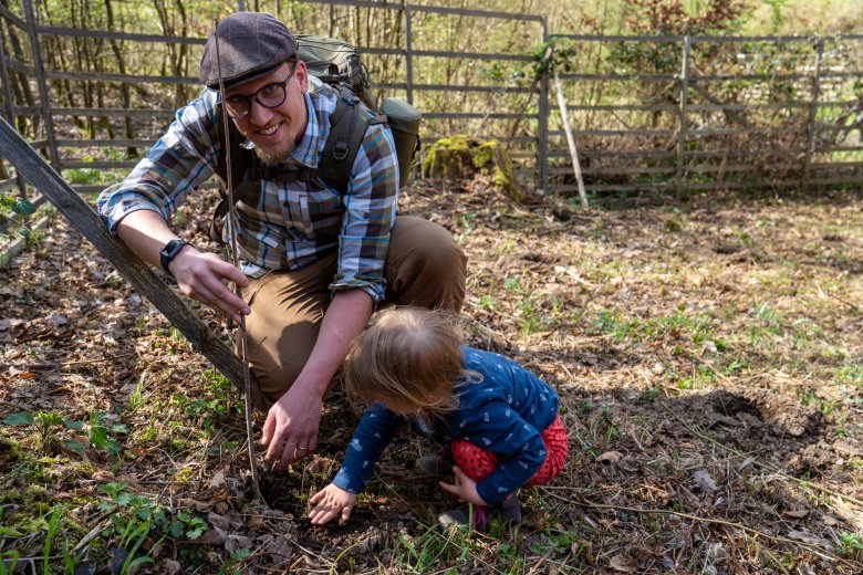 Eindrücke von der Baumpflanzaktion 2024 im Kinder- und Hochzeitswald Boppard.