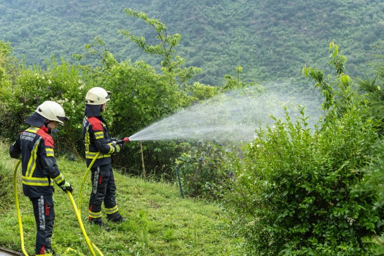 Ein Waldbrand nahe „Haus Rheinberg“ in Boppard-Weiler: Mit diesem Szenario hatten es die Einsatzkräfte der Feuerwehr Boppard und ihrer Einheiten bei einer Übung zu tun, bei der das Waldbrandkonzept überprüft wurde.